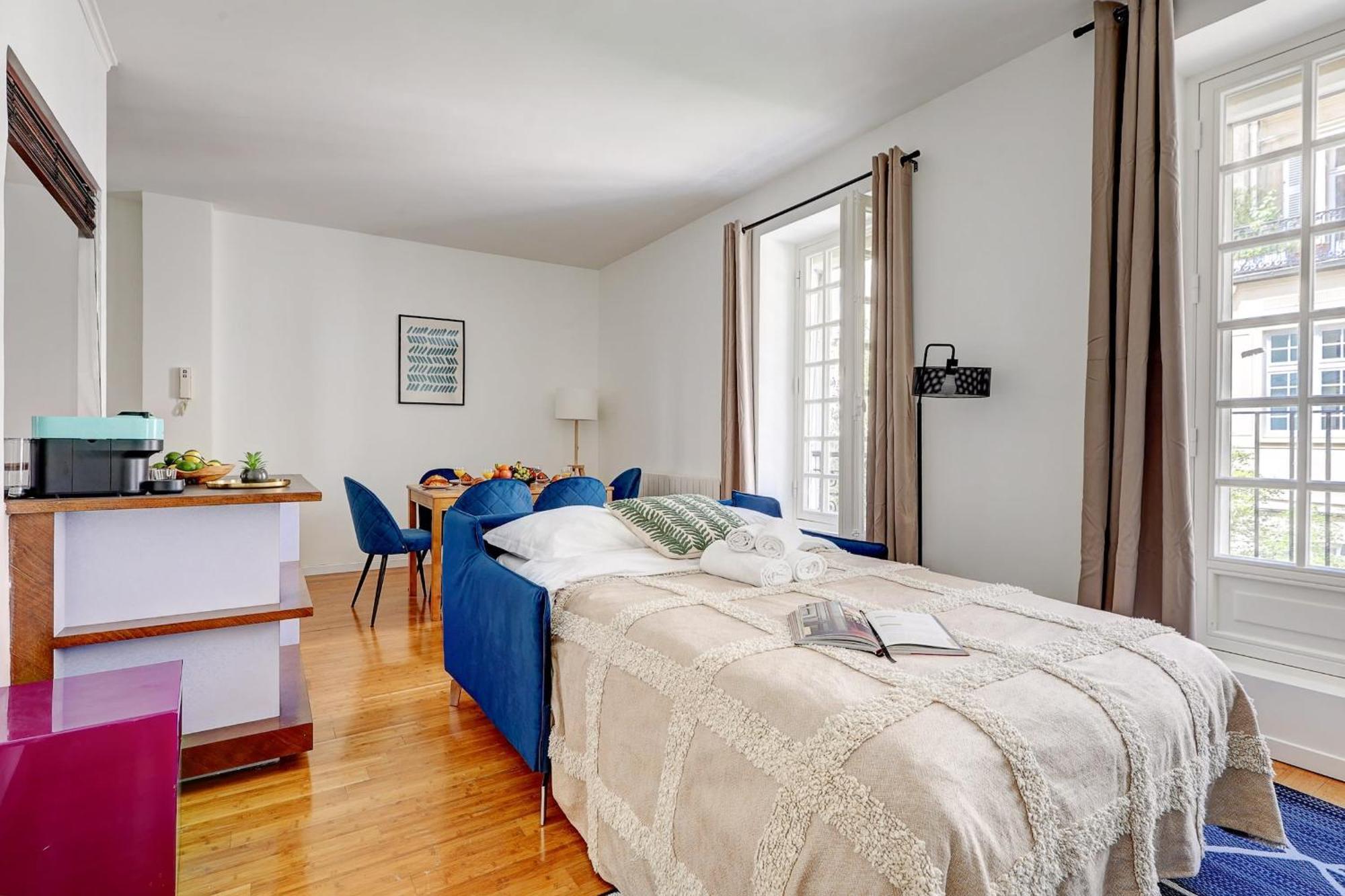 Champs-Elysees - 2Br With Balcony - Cityapartmentstay Paris Exterior photo