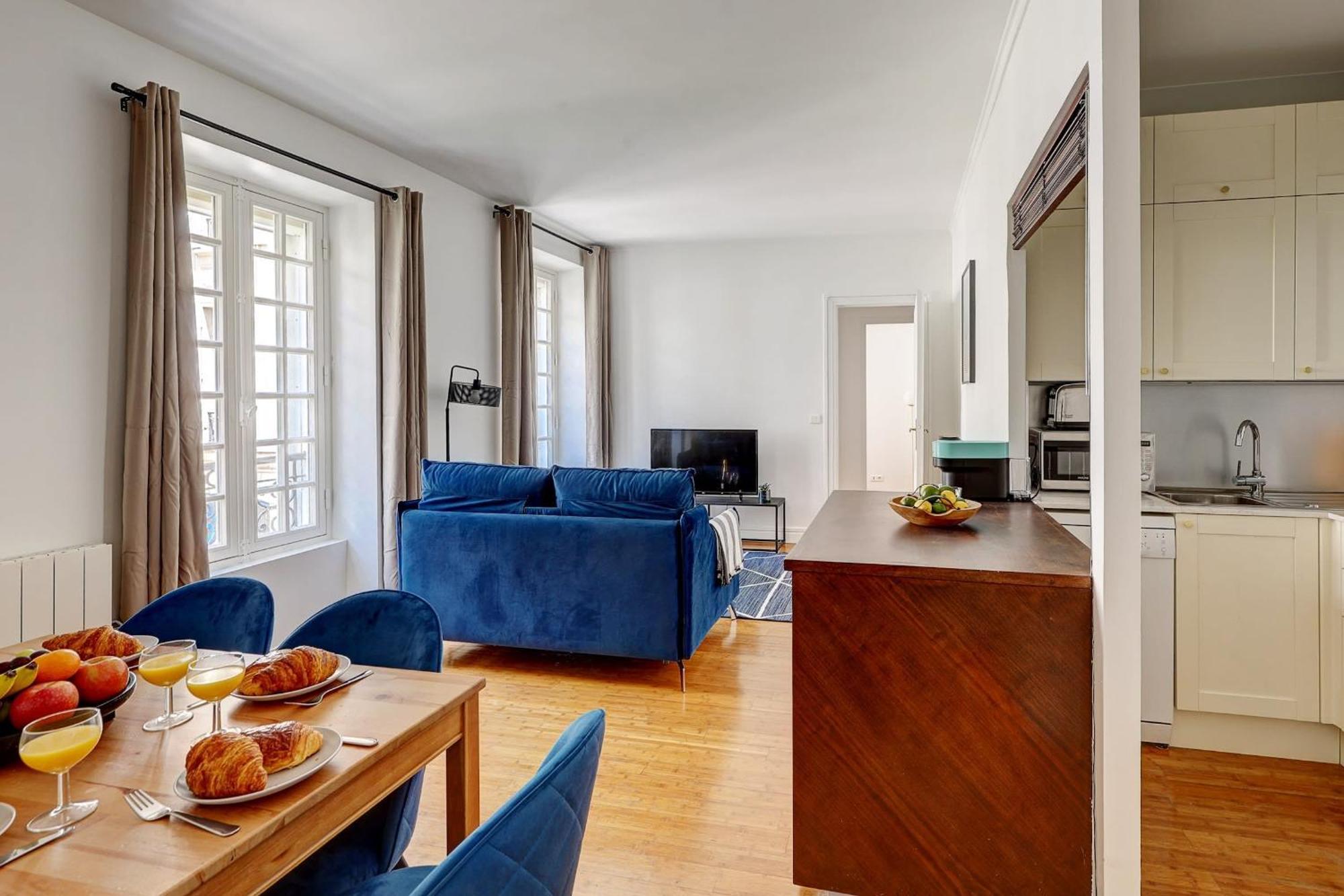 Champs-Elysees - 2Br With Balcony - Cityapartmentstay Paris Exterior photo