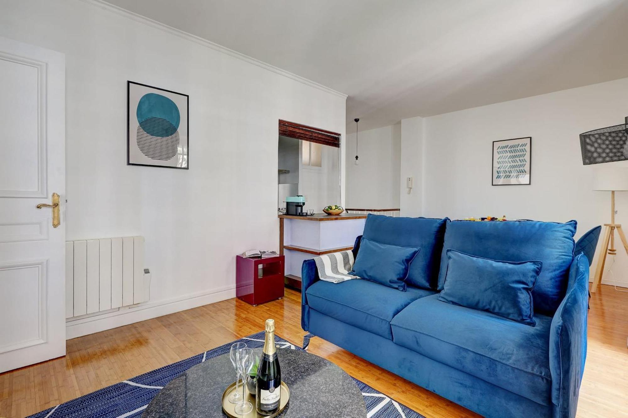 Champs-Elysees - 2Br With Balcony - Cityapartmentstay Paris Exterior photo